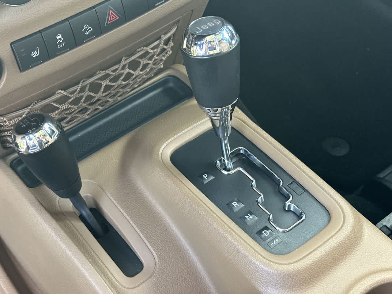 Jeep Wrangler Sahara 2016