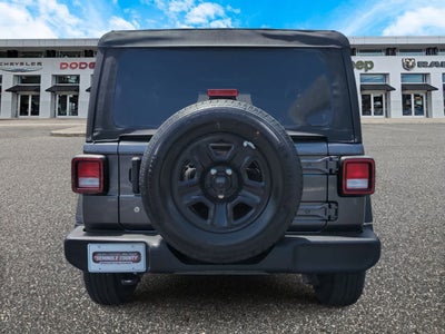 Jeep Wrangler Sport 4x4 2022