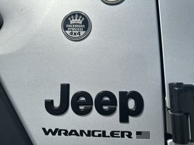 Jeep Wrangler Sport S de 2 puertas y tracción 4x4, modelo 2023