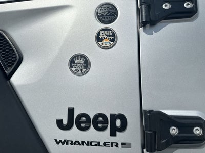 Jeep Wrangler Sport S de 2 puertas y tracción 4x4, modelo 2023