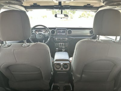 Jeep Wrangler Sport S de 2 puertas y tracción 4x4, modelo 2023