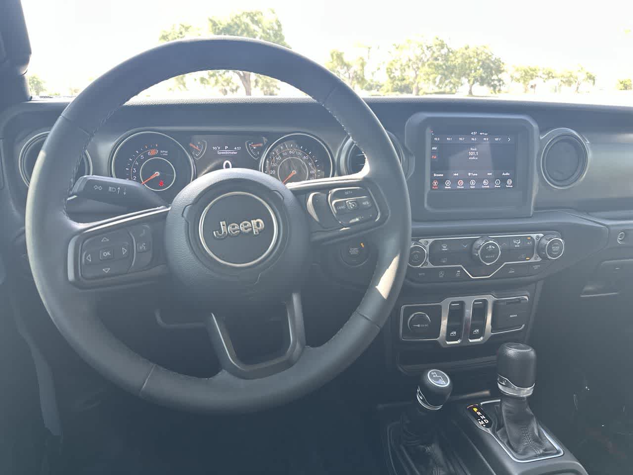 Jeep Wrangler Sport S de 2 puertas y tracción 4x4, modelo 2023