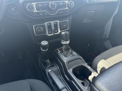 Jeep Wrangler Sport S de 2 puertas y tracción 4x4, modelo 2023