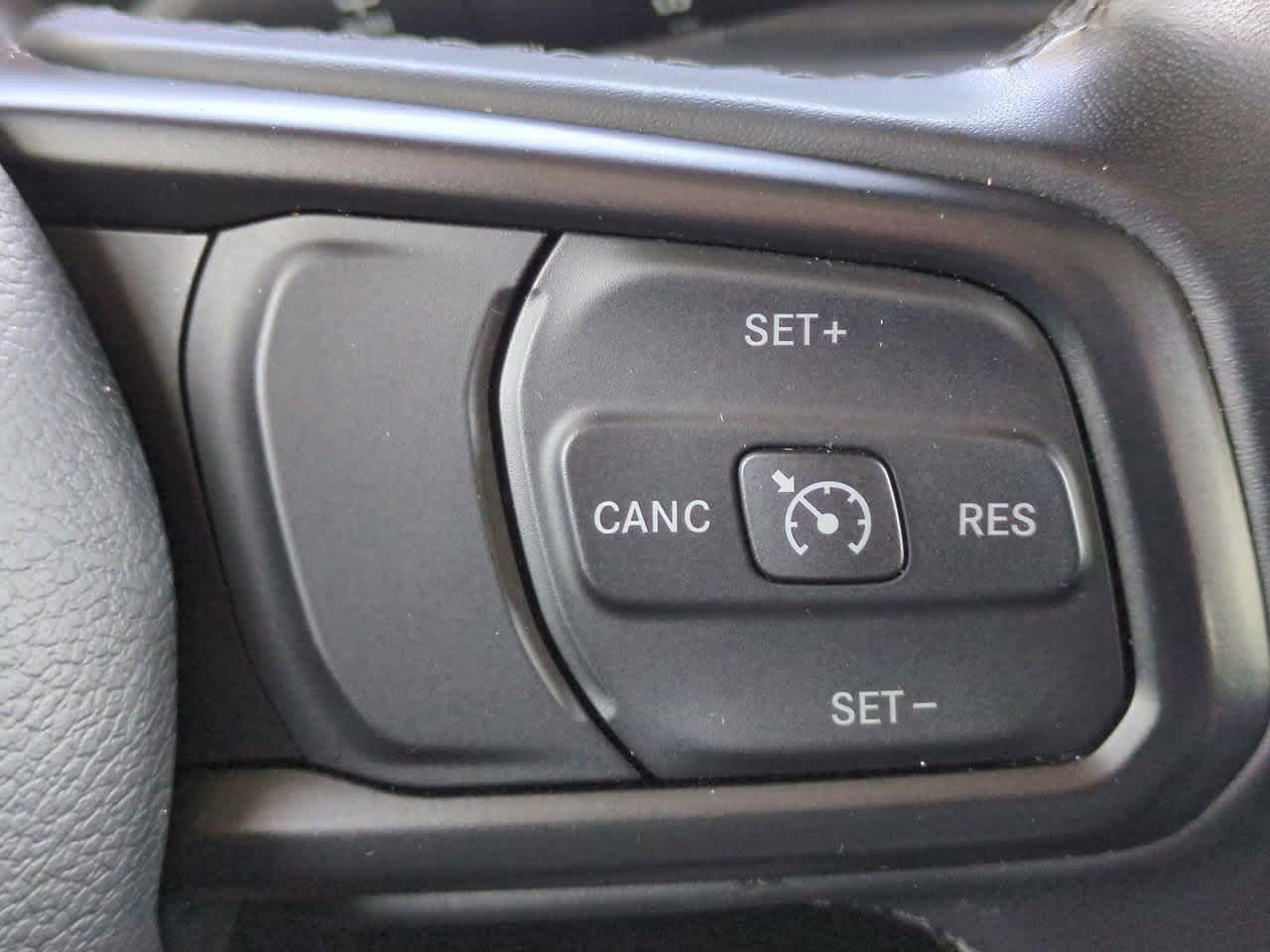 Jeep Wrangler Willys 4x4 2022