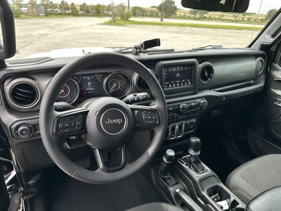 Jeep Wrangler Sport S de 2 puertas y tracción 4x4, modelo 2023