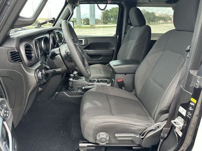 Jeep Wrangler Sport S de 2 puertas y tracción 4x4, modelo 2023