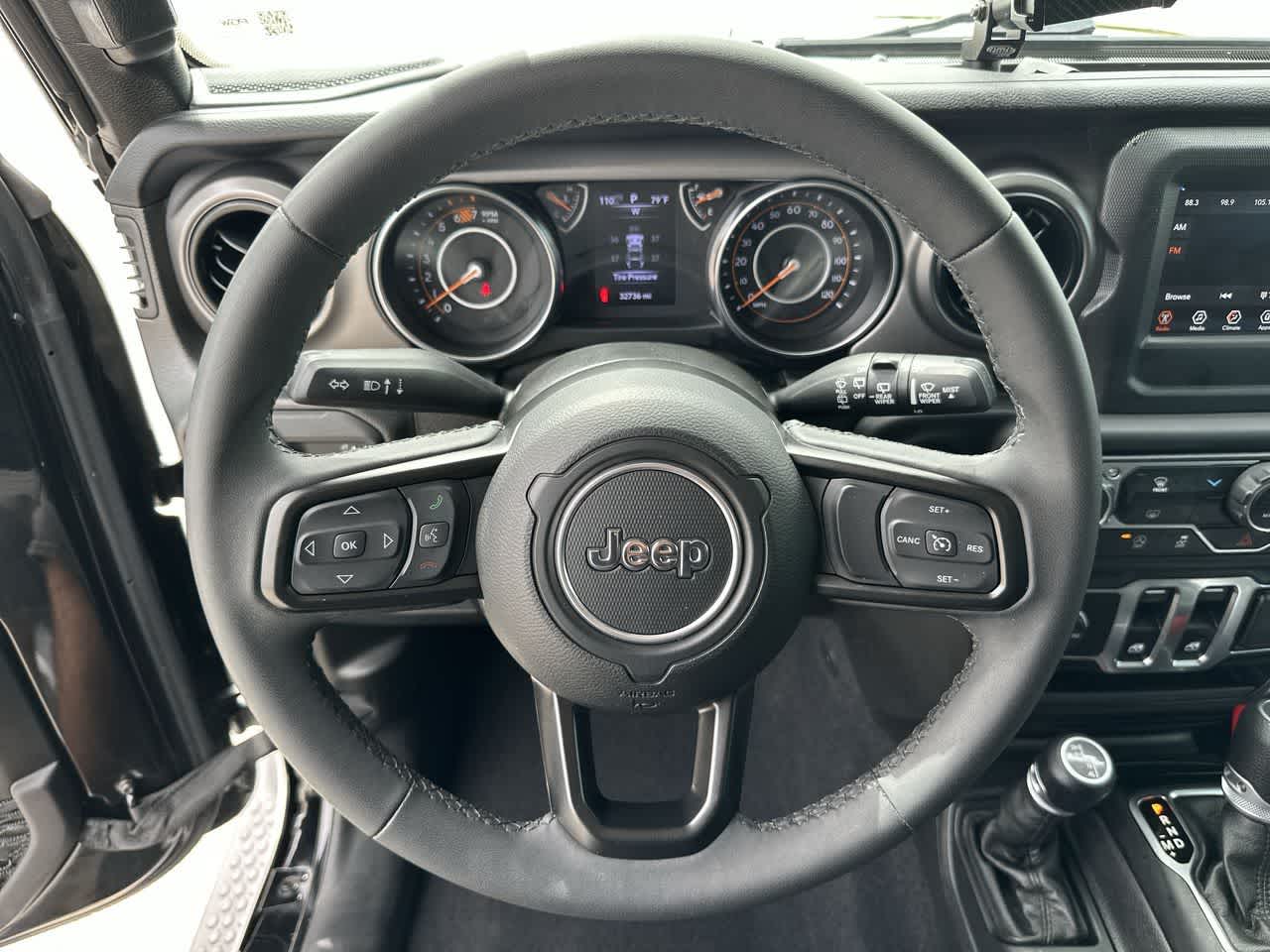Jeep Wrangler Sport S de 2 puertas y tracción 4x4, modelo 2023
