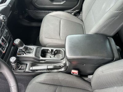 Jeep Wrangler Sport S de 2 puertas y tracción 4x4, modelo 2023