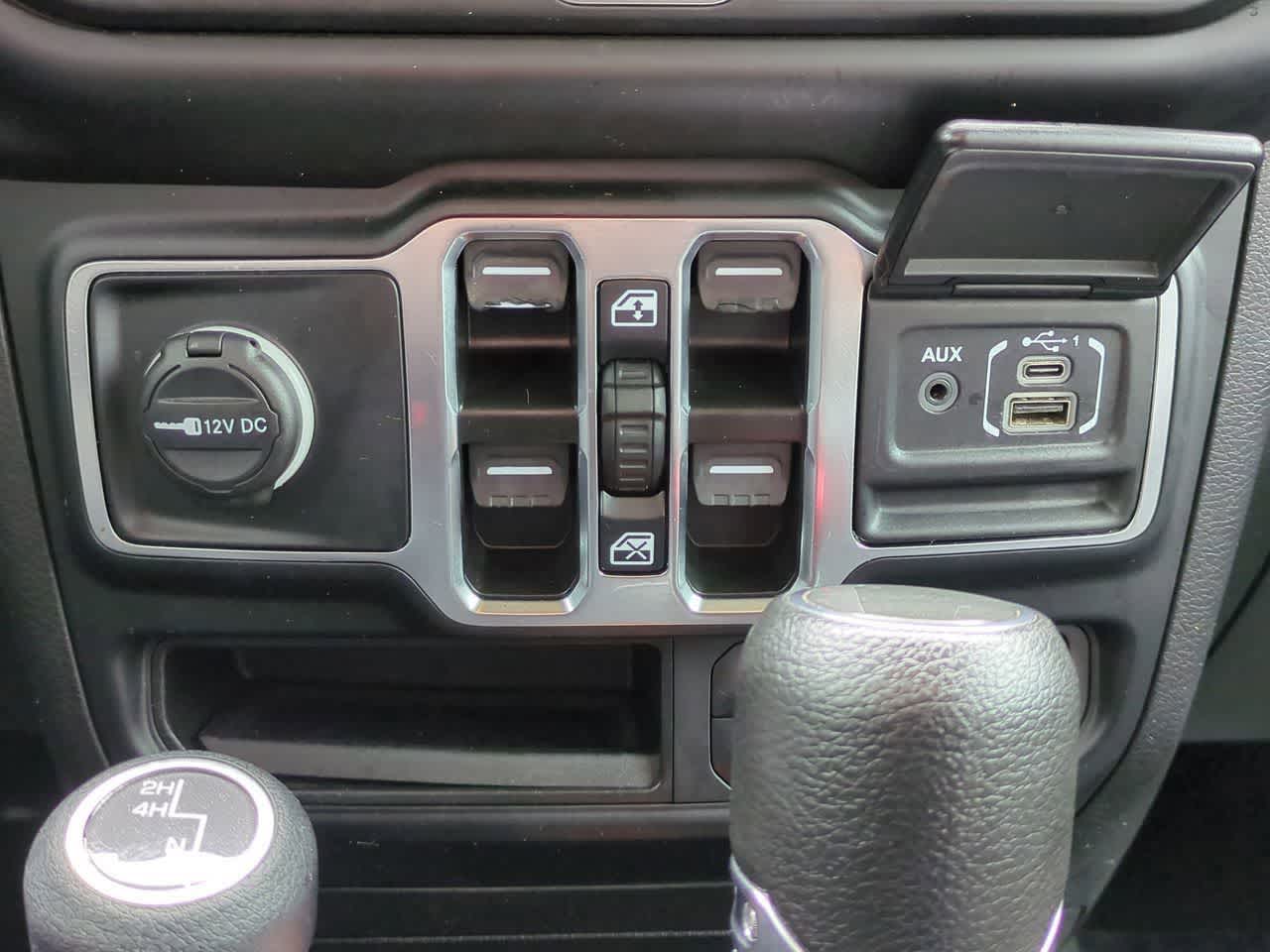 Jeep Wrangler Willys de 4 puertas y tracción 4x4, 2023