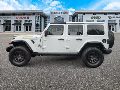 Jeep Wrangler Willys de 4 puertas y tracción 4x4, 2023