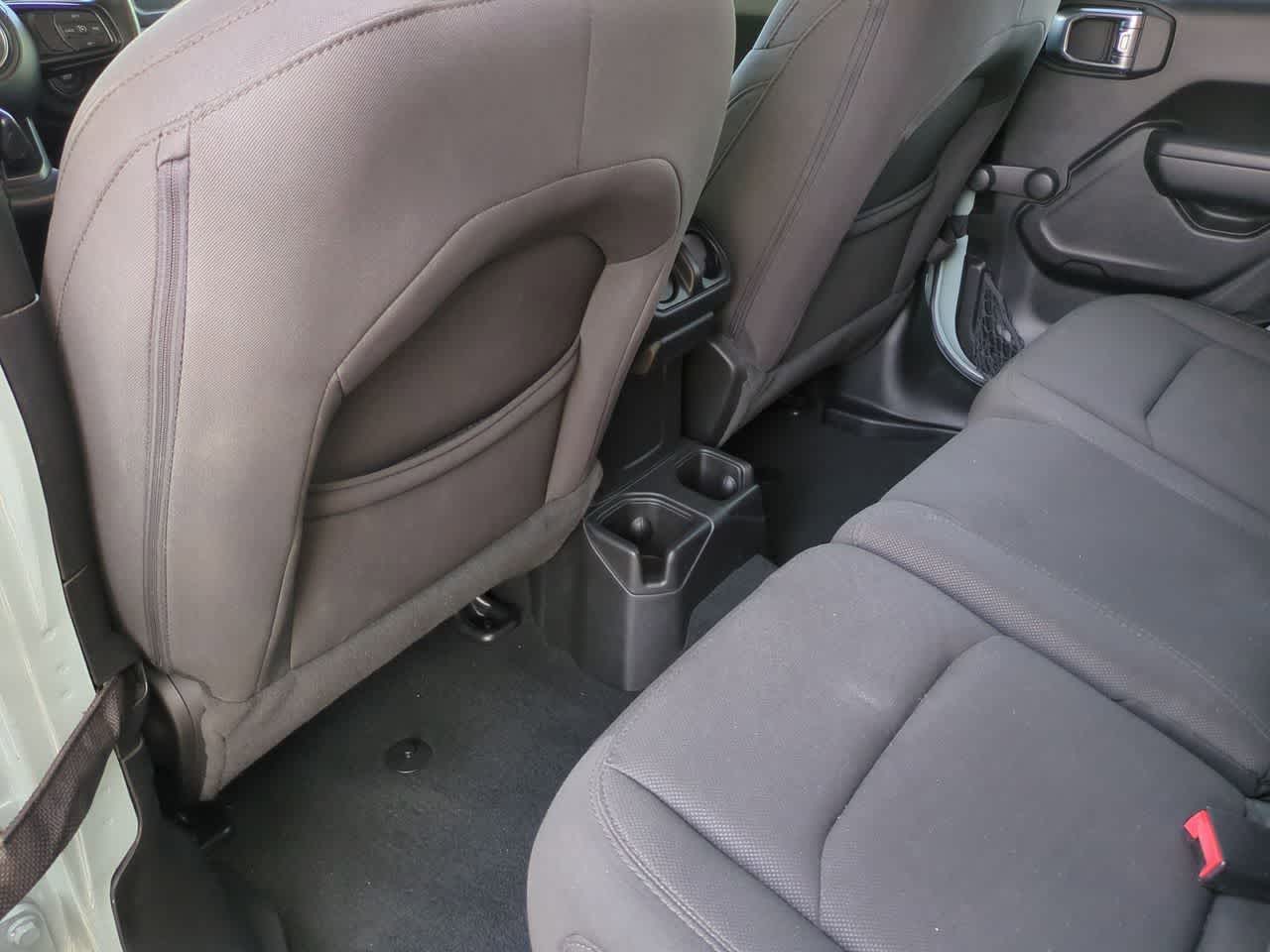 Jeep Wrangler 4 puertas Sport 4x4 2023