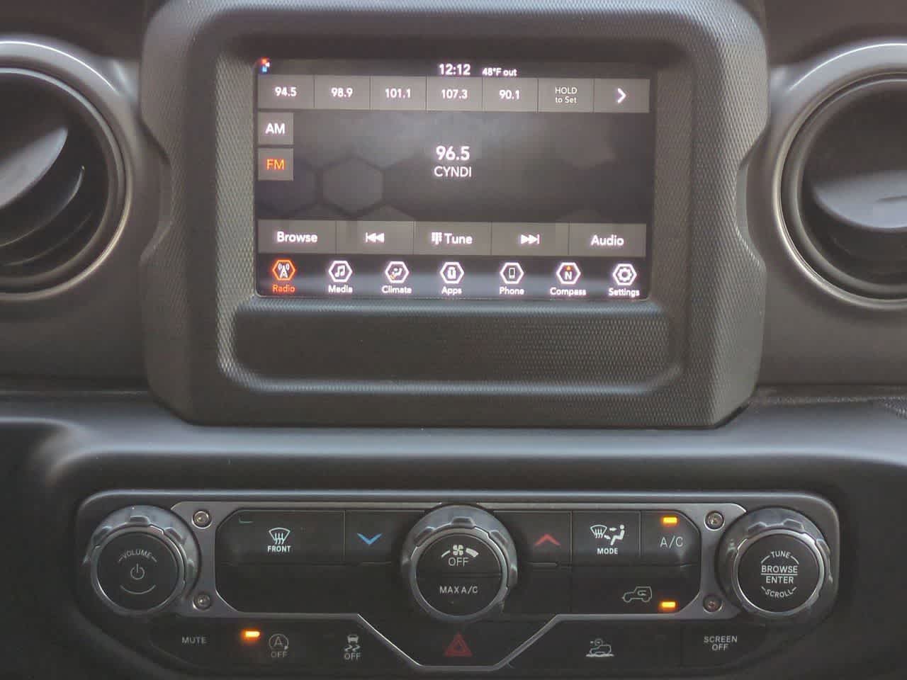 Jeep Wrangler 4 puertas Sport 4x4 2023