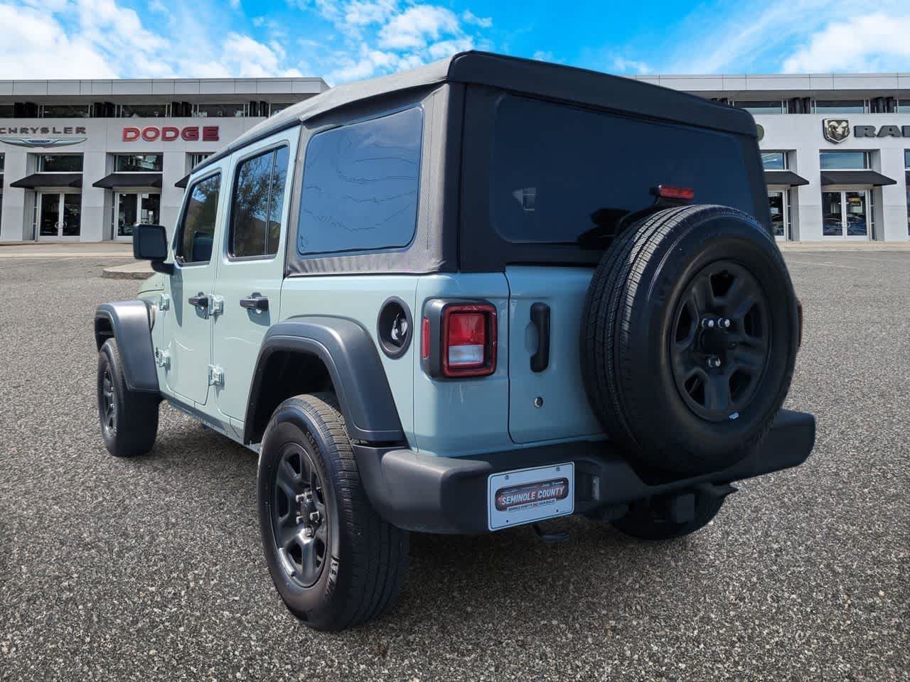 Jeep Wrangler 4 puertas Sport 4x4 2023