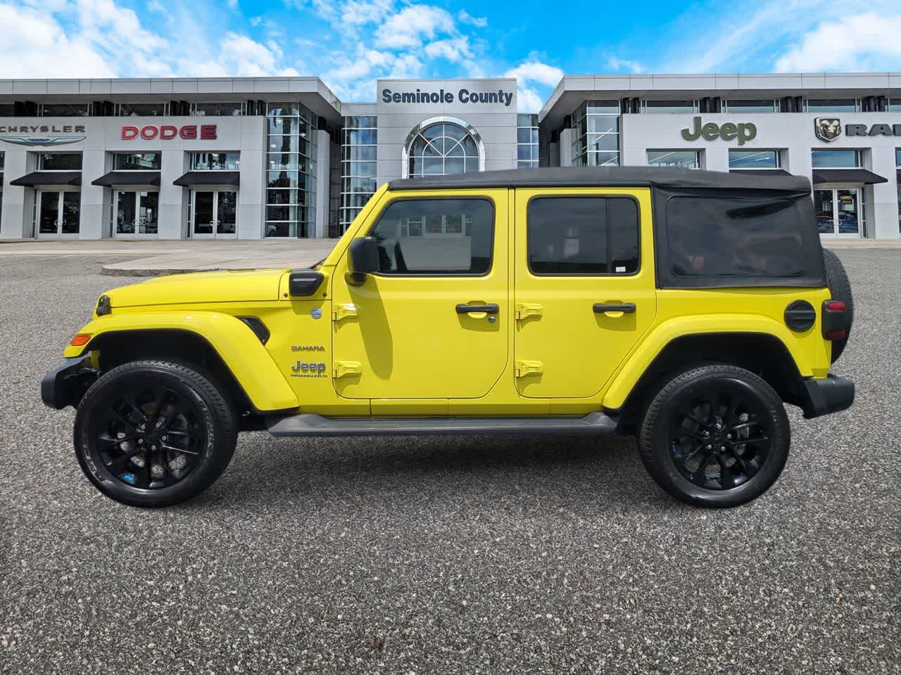 2023 Jeep Wrangler 4xe Sahara 4x4