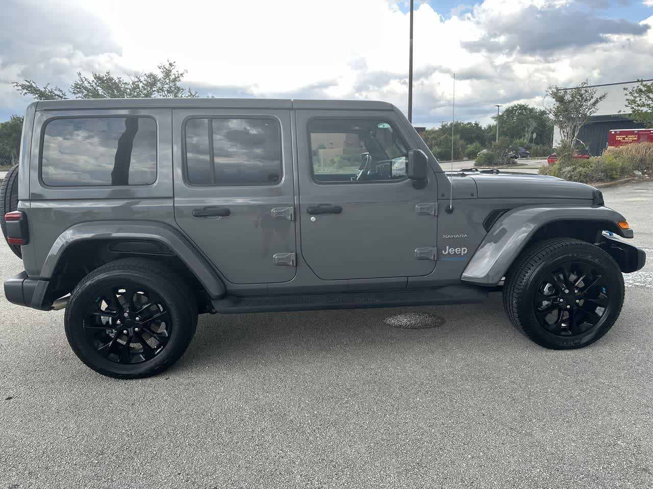 Jeep Wrangler 4xe Unlimited Sahara 4x4 2022