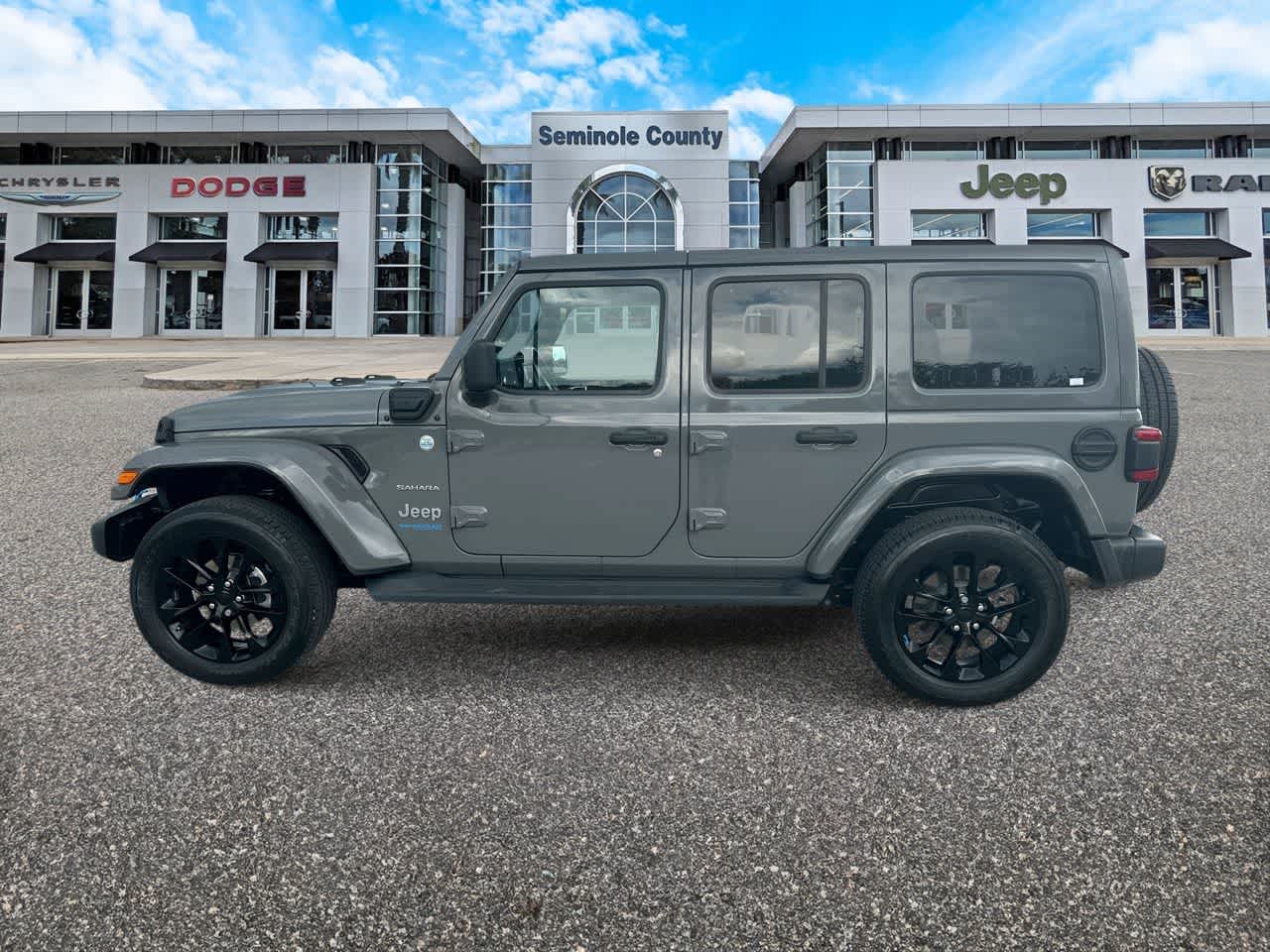 Jeep Wrangler 4xe Unlimited Sahara 4x4 2022