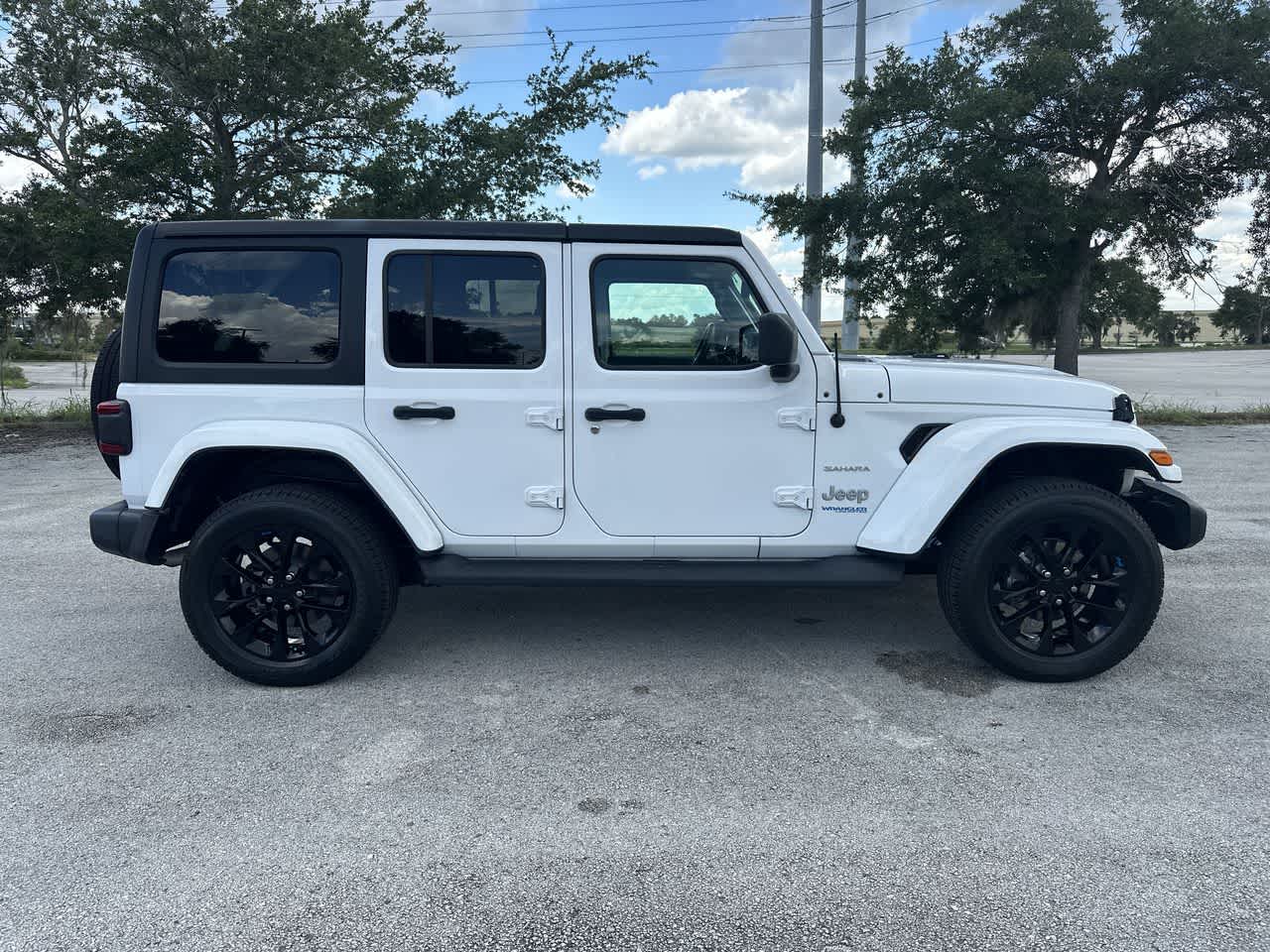 Jeep Wrangler 4xe Unlimited Sahara 4x4 2022