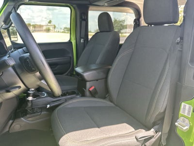 Jeep Wrangler 2025, 2 puertas, versión Sport, 4x4
