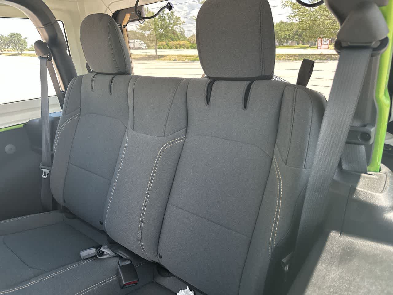 Jeep Wrangler 2025, 2 puertas, versión Sport, 4x4