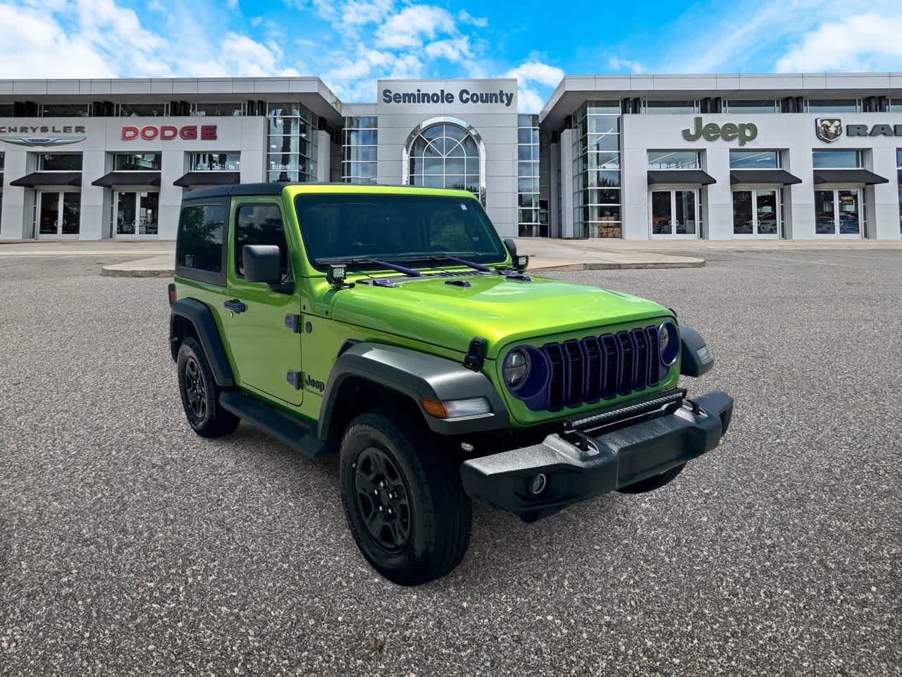 Jeep Wrangler 2025, 2 puertas, versión Sport, 4x4