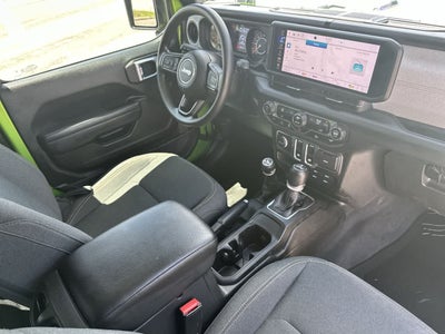 Jeep Wrangler 2025, 2 puertas, versión Sport, 4x4