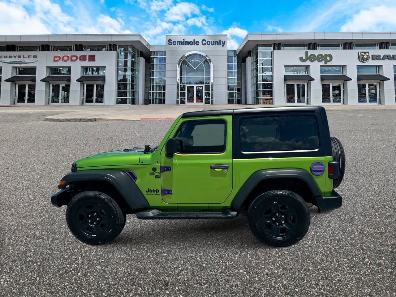 Jeep Wrangler 2025, 2 puertas, versión Sport, 4x4