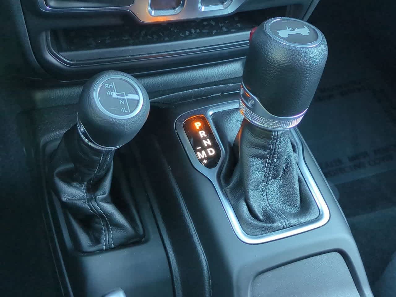 Jeep Wrangler 2024 Sport S 4x4 de 2 puertas