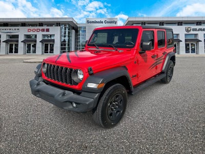 Jeep Wrangler Sport de 4 puertas y tracción 4x4, modelo 2024