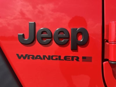 Jeep Wrangler Sport de 4 puertas y tracción 4x4, modelo 2024
