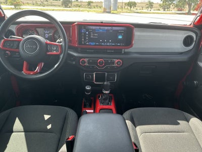 Jeep Wrangler Sport de 4 puertas y tracción 4x4, modelo 2024