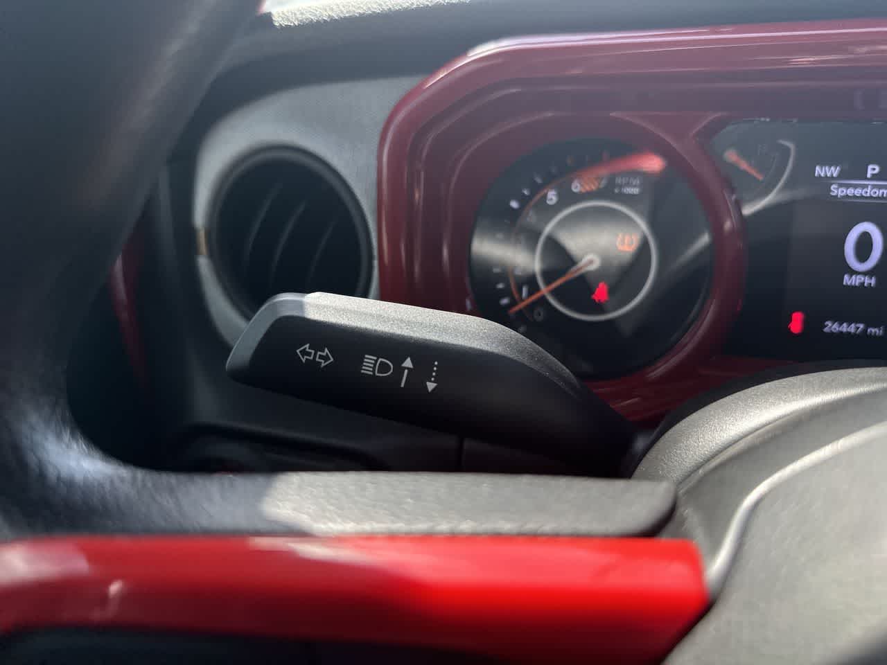 Jeep Wrangler Sport de 4 puertas y tracción 4x4, modelo 2024