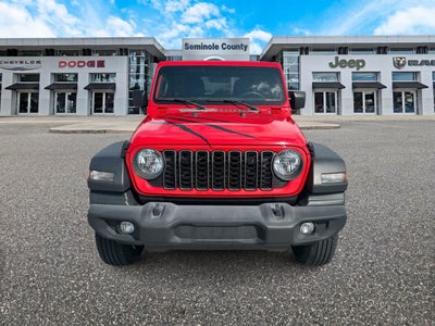 Jeep Wrangler Sport de 4 puertas y tracción 4x4, modelo 2024