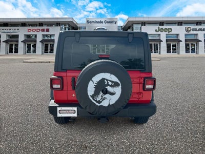 Jeep Wrangler Sport de 4 puertas y tracción 4x4, modelo 2024