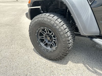 Jeep Wrangler Sport de 4 puertas y tracción 4x4, modelo 2024