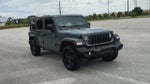 Jeep Wrangler Sport de 4 puertas y tracción 4x4, modelo 2024
