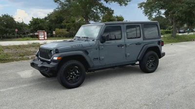 Jeep Wrangler Sport de 4 puertas y tracción 4x4, modelo 2024
