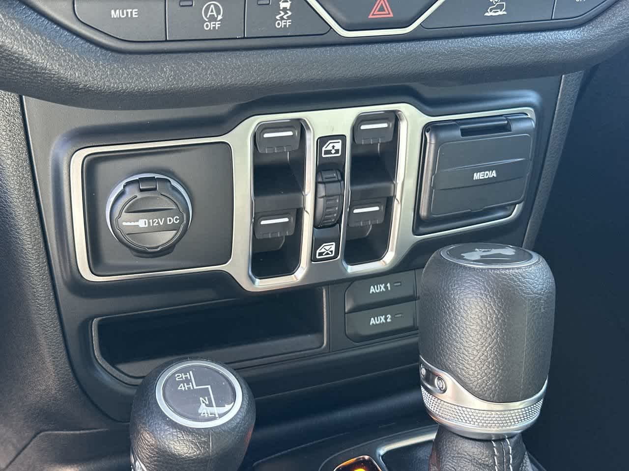 Jeep Wrangler 2026 WRANGLER 4 PUERTAS SPORT S