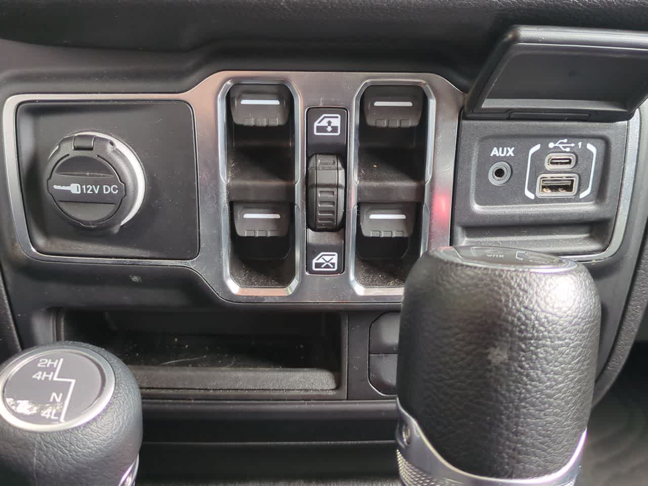 Jeep Wrangler Sport S de 4 puertas y tracción 4x4, 2024