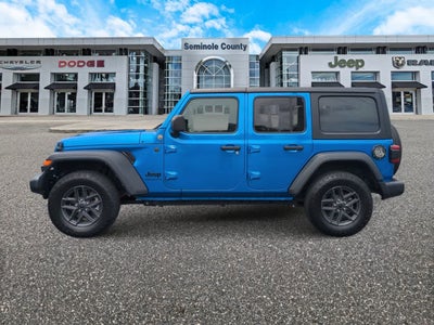 Jeep Wrangler Sport S de 4 puertas y tracción 4x4, 2024