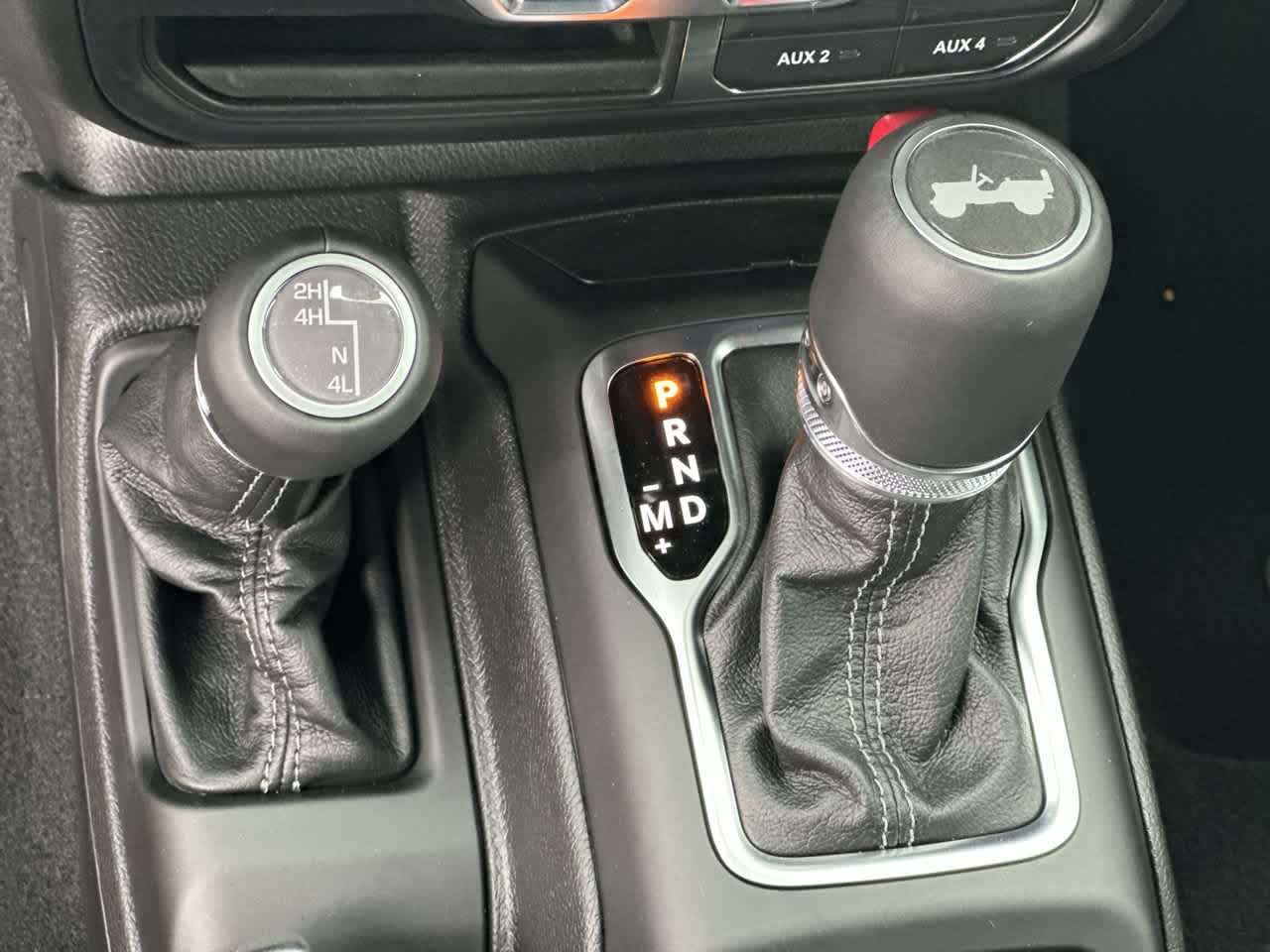 Jeep Wrangler 2027 WRANGLER DE 4 PUERTAS SAHARA