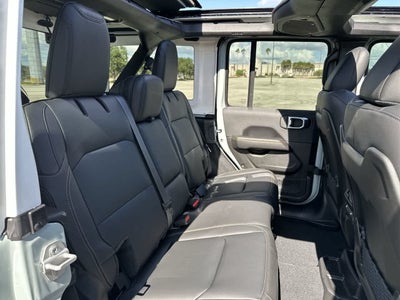 Jeep Wrangler 2027 WRANGLER DE 4 PUERTAS SAHARA