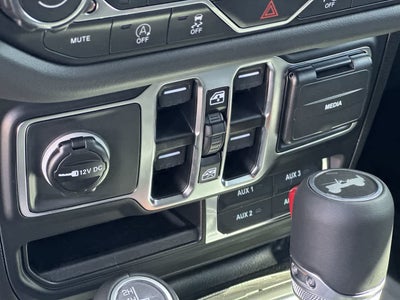 Jeep Wrangler 2027 WRANGLER DE 4 PUERTAS SAHARA