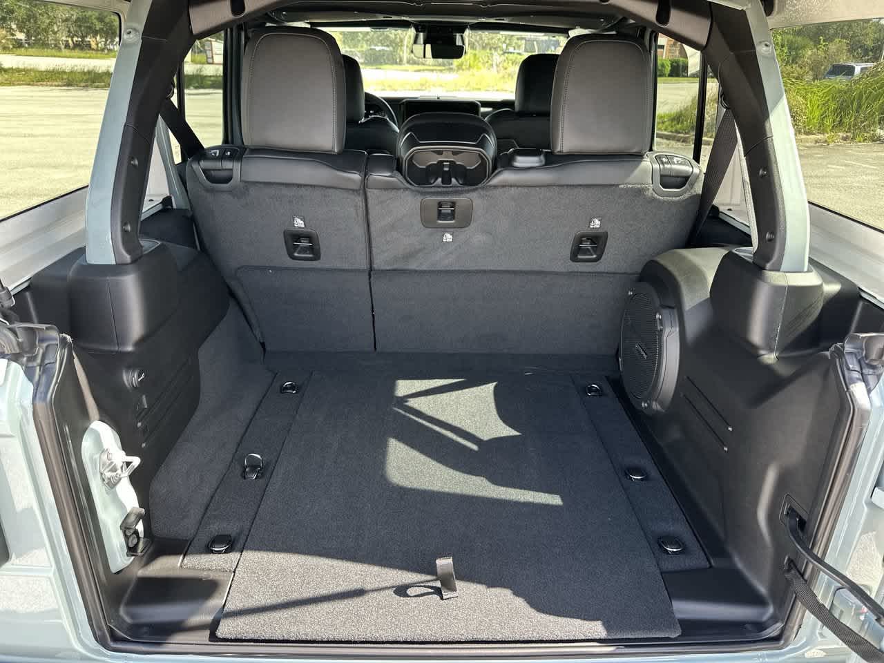 Jeep Wrangler 2027 WRANGLER DE 4 PUERTAS SAHARA