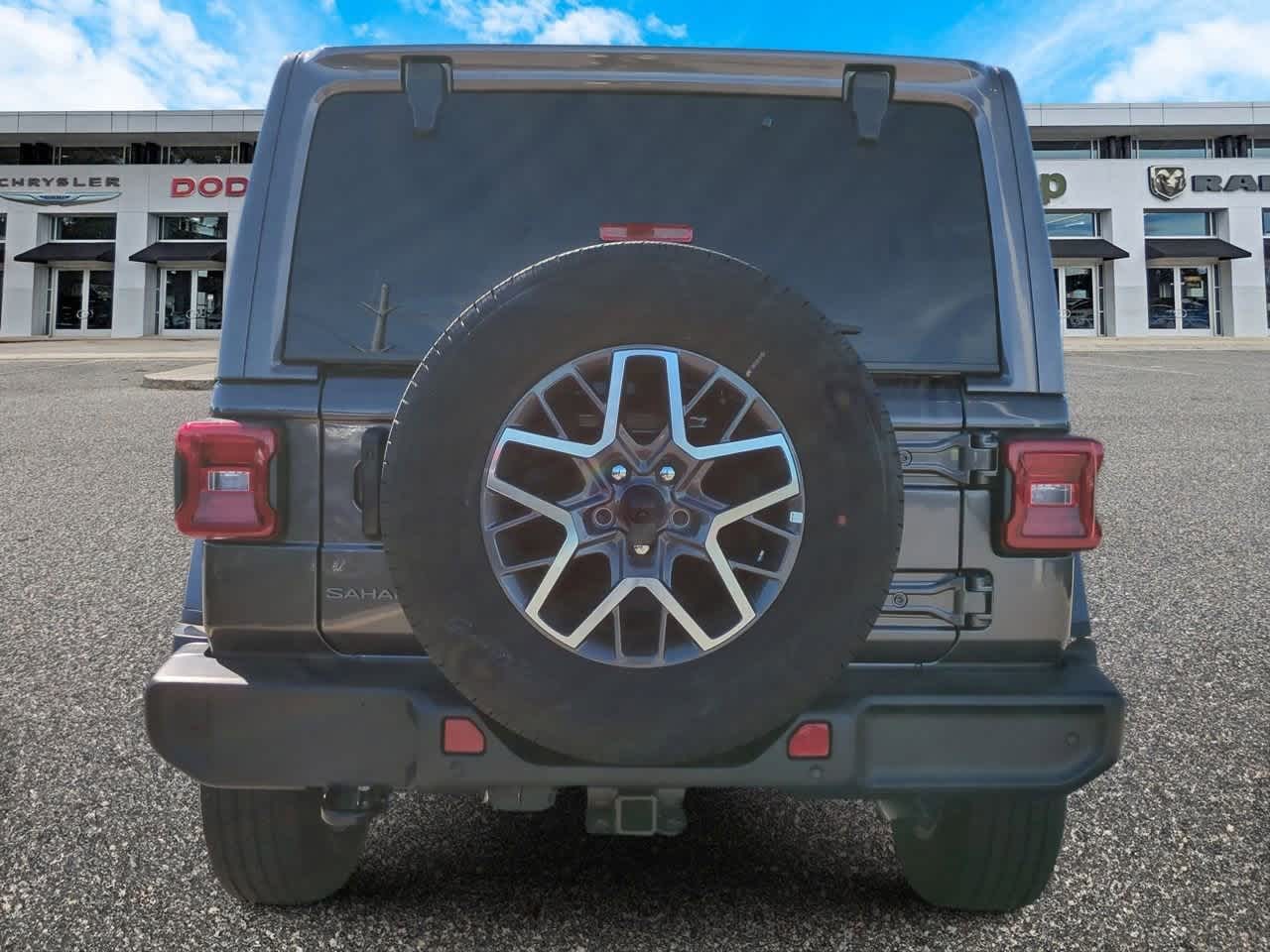 2025 Jeep Wrangler WRANGLER 4-DOOR SAHARA