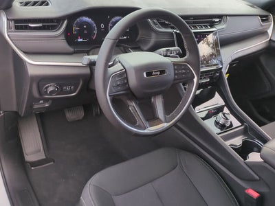 2025 Jeep Grand Cherokee GRAND CHEROKEE LAREDO 4X2