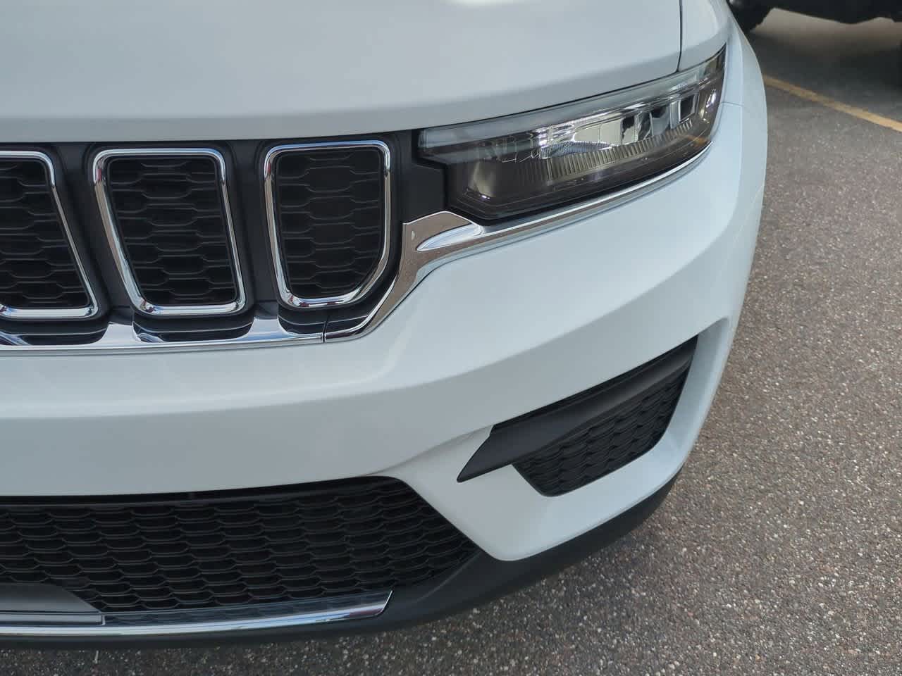 2025 Jeep Grand Cherokee GRAND CHEROKEE LAREDO 4X2