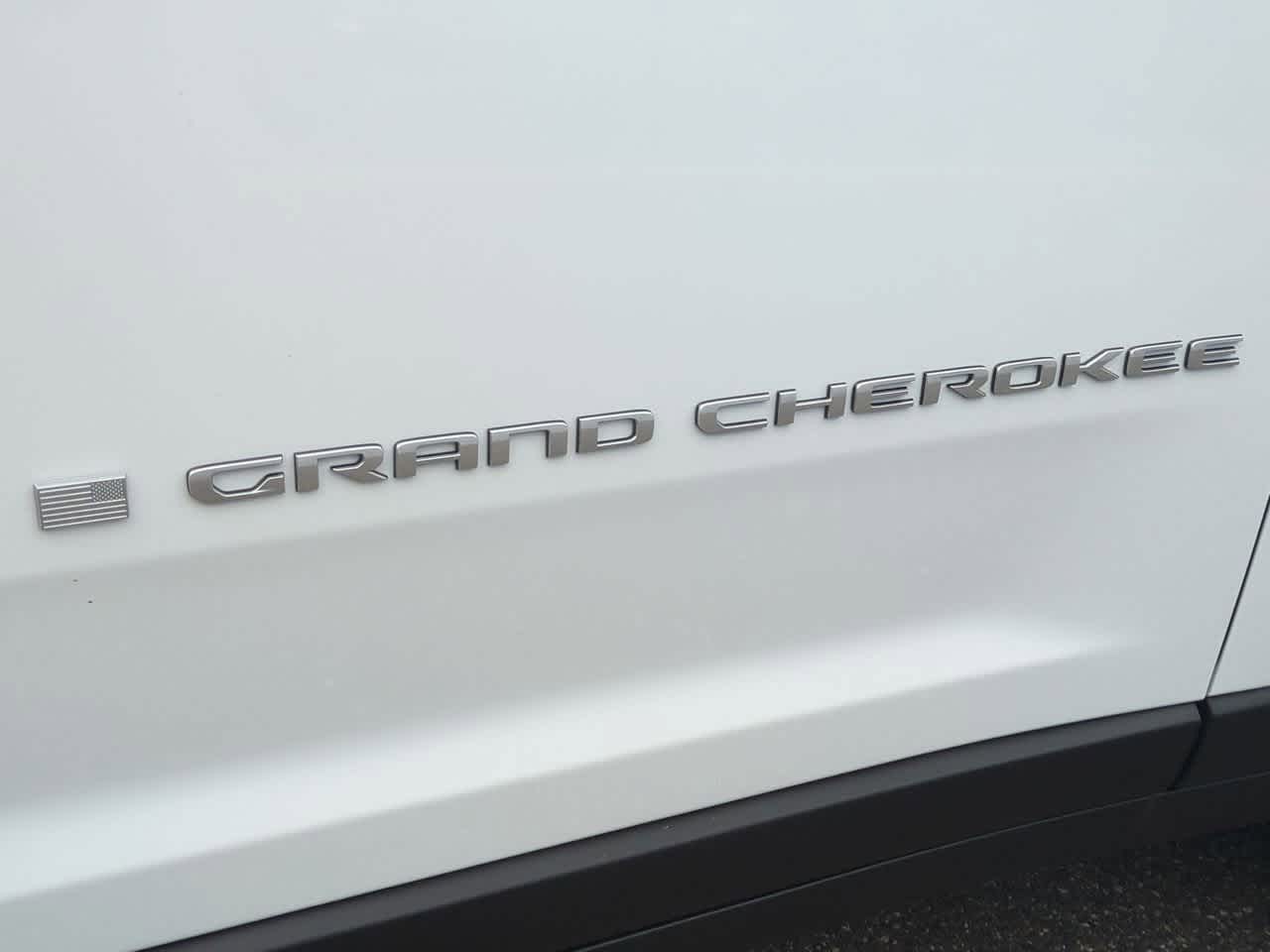 2025 Jeep Grand Cherokee GRAND CHEROKEE LAREDO 4X2