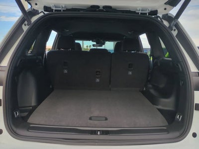 2025 Jeep Grand Cherokee GRAND CHEROKEE LAREDO 4X2