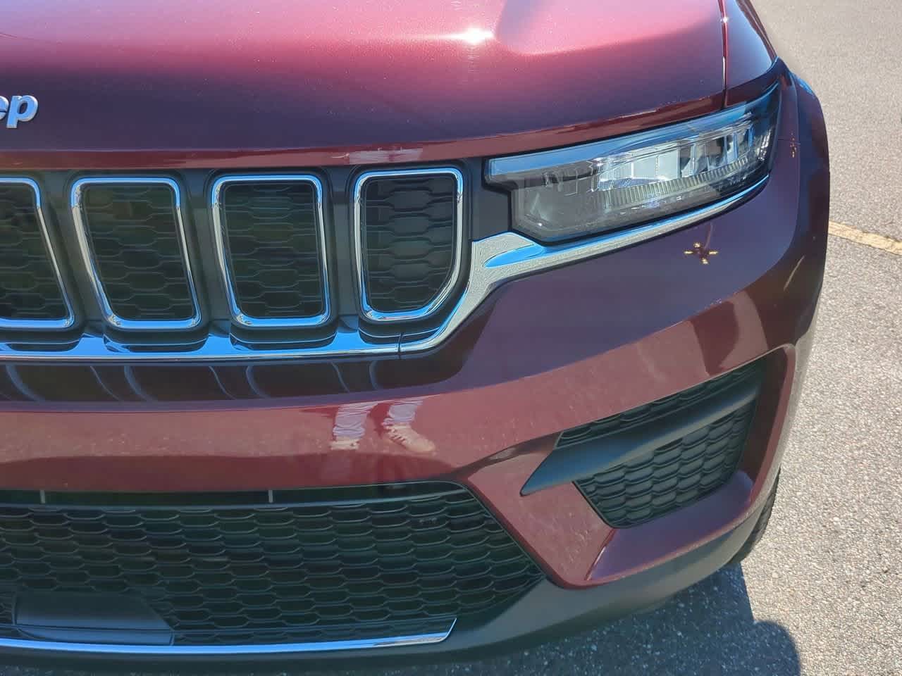 2025 Jeep Grand Cherokee GRAND CHEROKEE LAREDO X 4X2