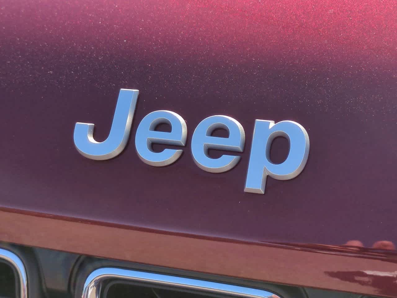 2025 Jeep Grand Cherokee GRAND CHEROKEE LAREDO X 4X2